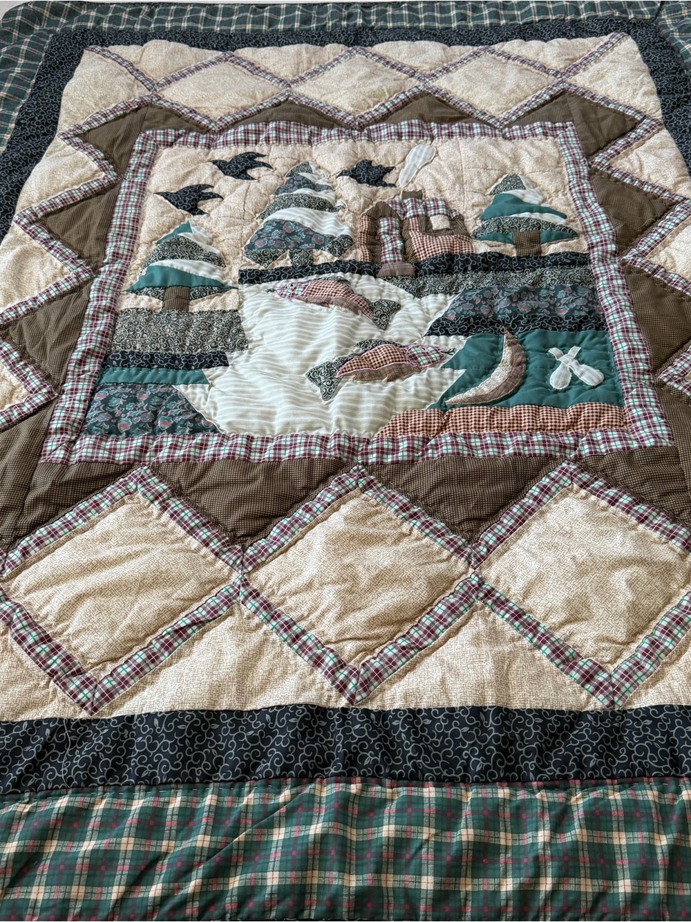 Vintage Cabin Lodge Applique Wall Hanging Quilt Fishing Scene 46x58